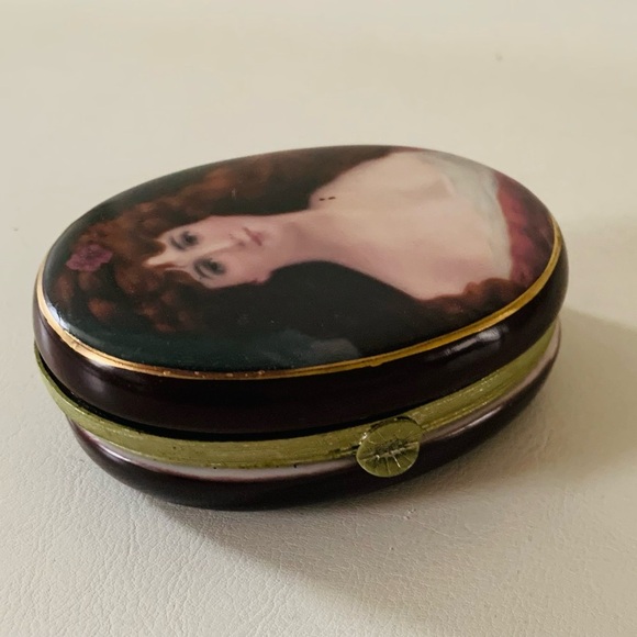 Rare Antique 1910 Porcelain Oval Jewelry Trinket Box